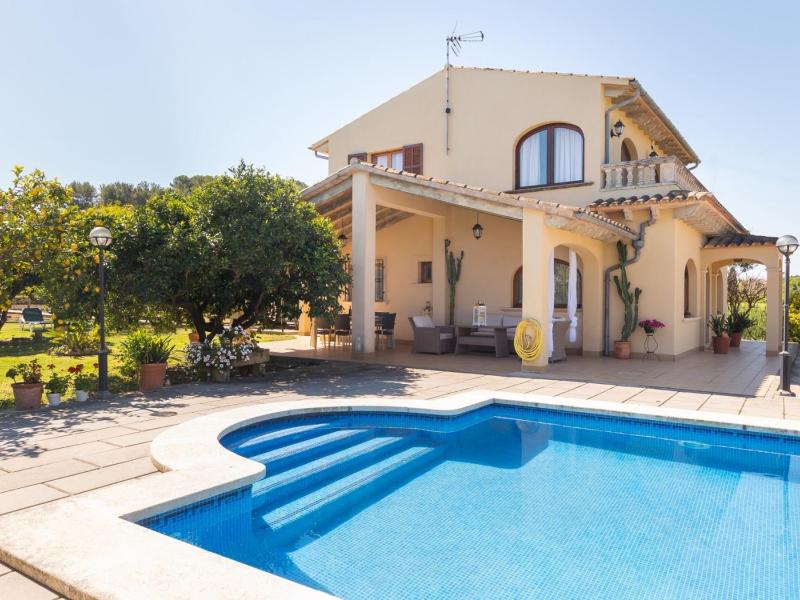 Villa with Private Pool image 3