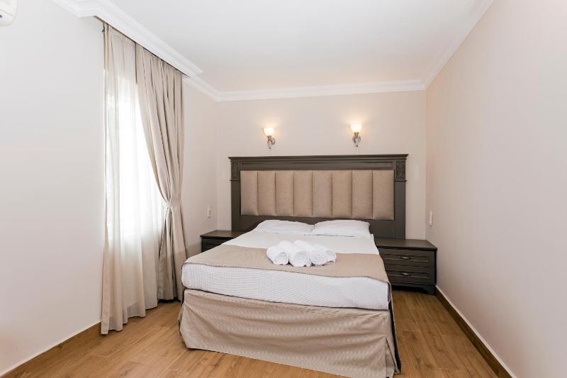 Superior Suite image 3