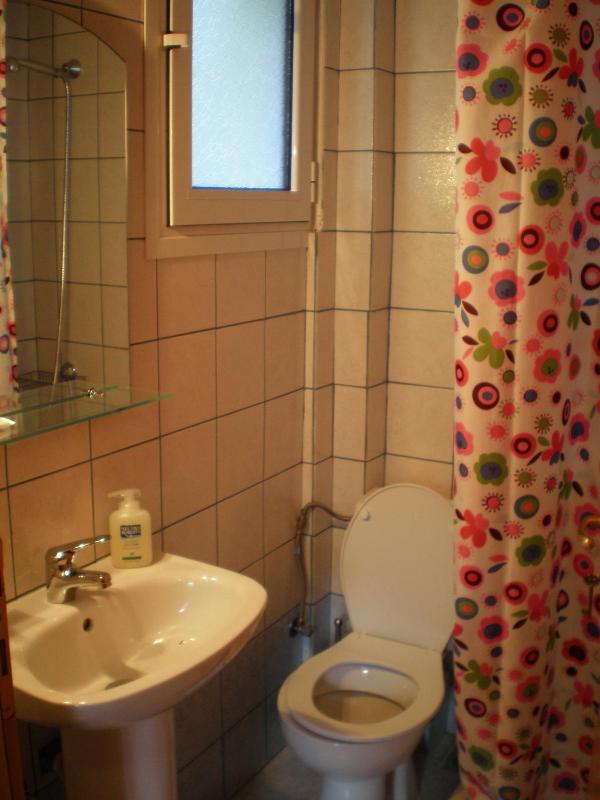 Studio (2 Adults) image 2