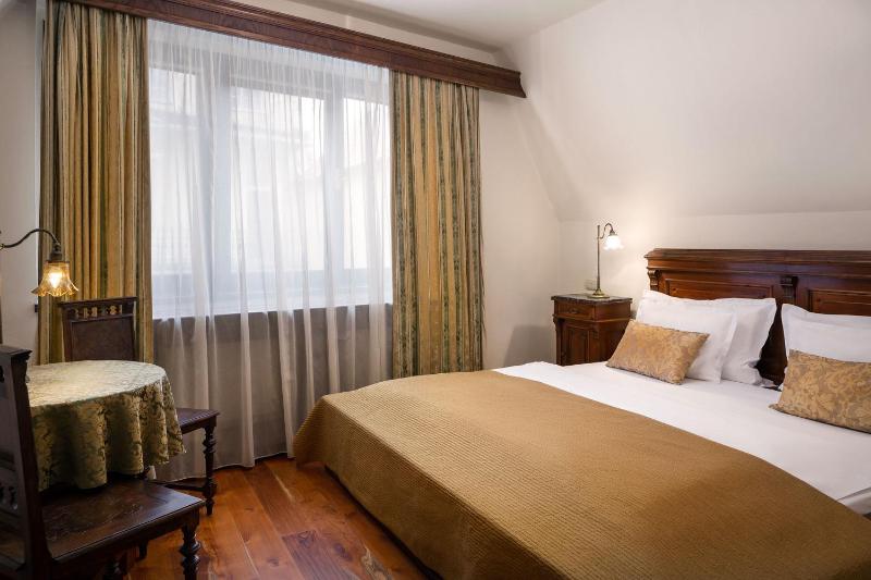 Standard Double Room image 2