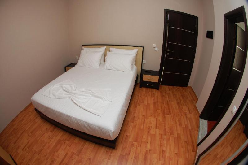 Deluxe Double Room image 3
