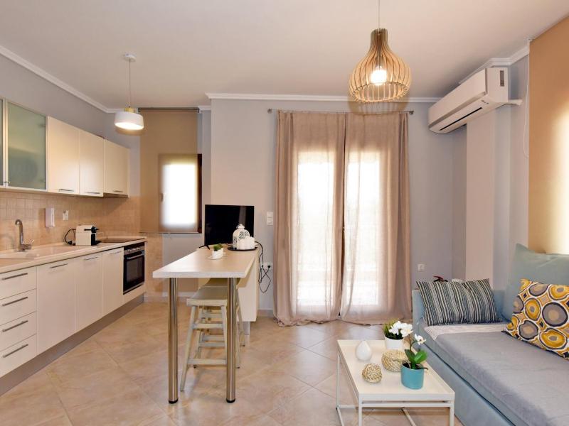Two-Bedroom House image 3