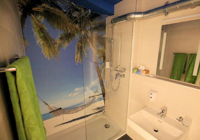 Deluxe Double Room with Shower image 2