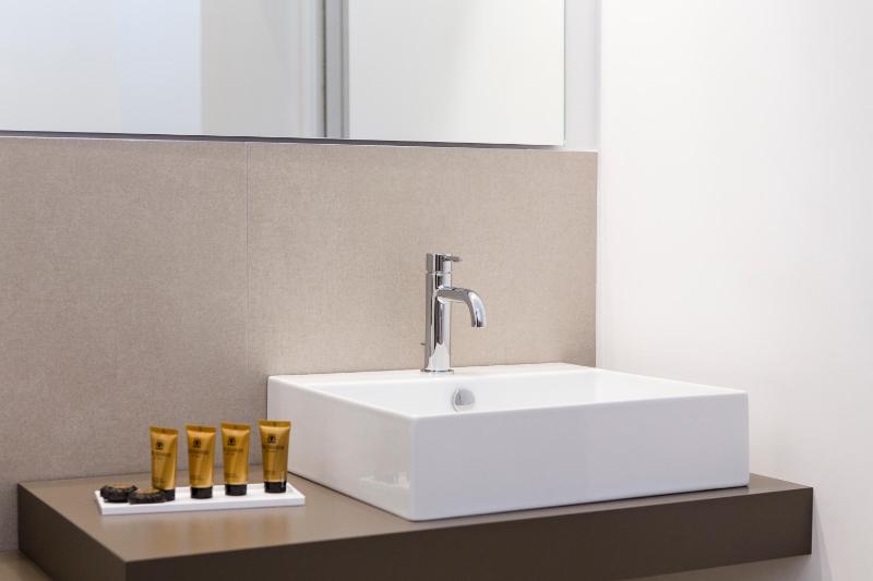 Superior Apartment image 3