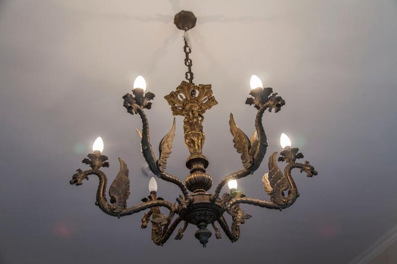 Deluxe Suite image 4