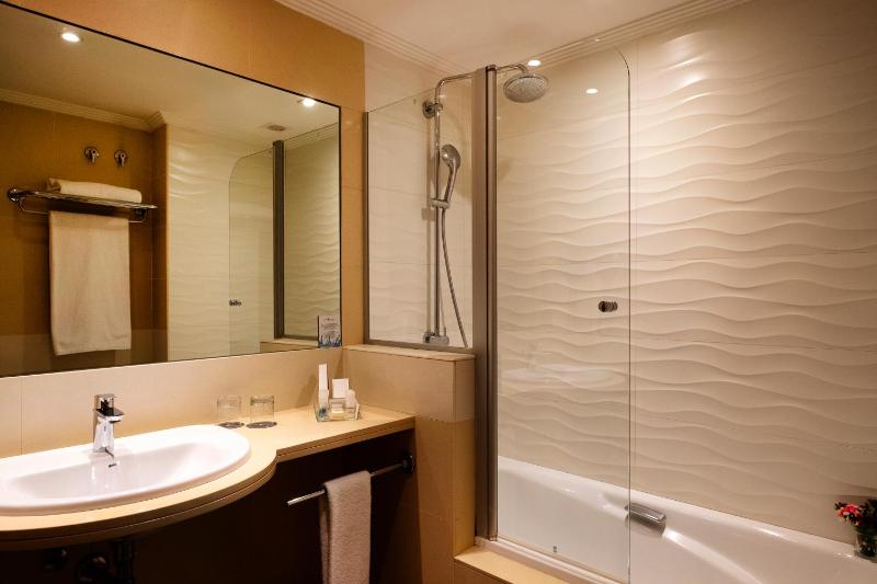 Comfort Double or Twin Room image 2