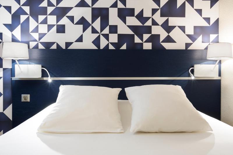 Double Room - Non Smoking image 3