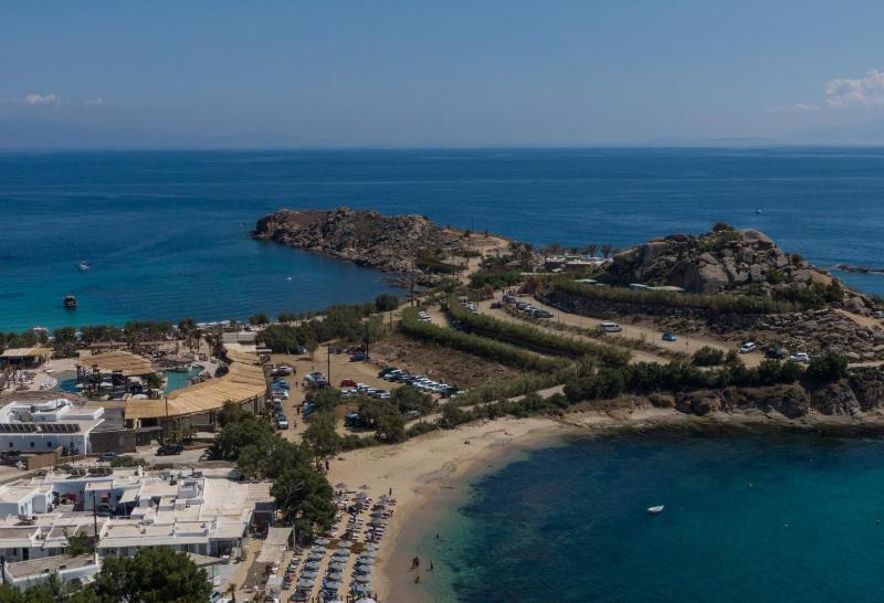 Agia Anna Beachfront Boutique - image 5