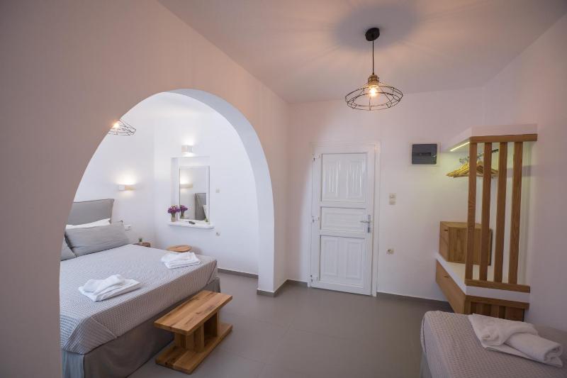 Agia Anna Beachfront Boutique - image 7