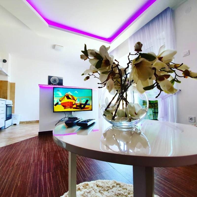 Apartment with Sea View image 3