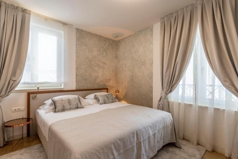 Superior Double or Twin Room image 2