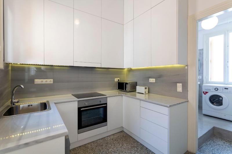 Delightful 2 BEDR-2 BATH Apt with Access to Rooftop Garden - EP9U - image 11