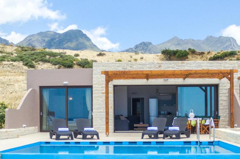 Three-Bedroom Villa image 3