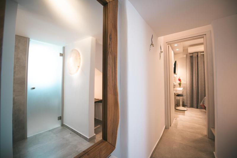 Apartment - Split Level image 4