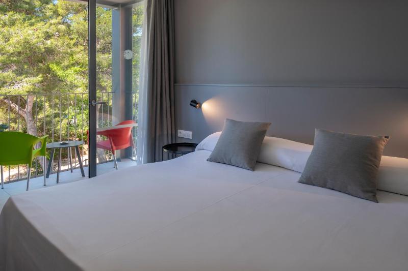 Superior Double or Twin Room with Terrace image 1