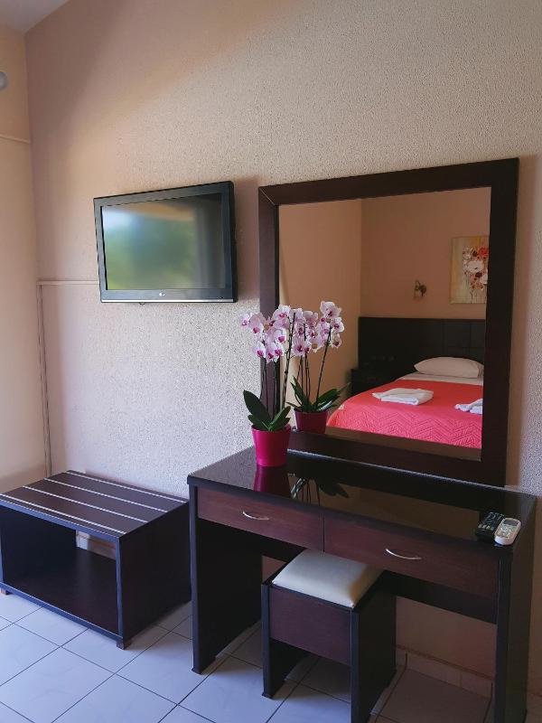 Hotel Kalamitsi Apartments - image 27