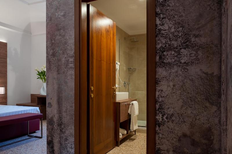 Superior Double Room image 2