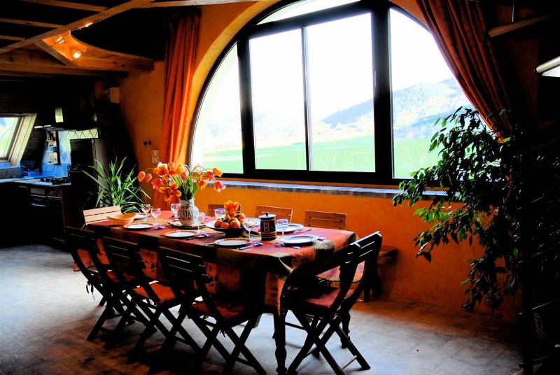 Apartment with Mountain View image 4