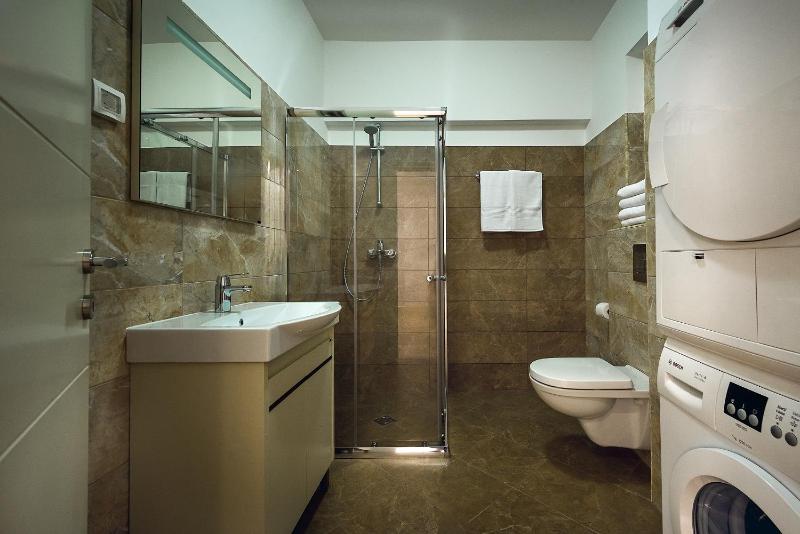 Superior Apartment image 4