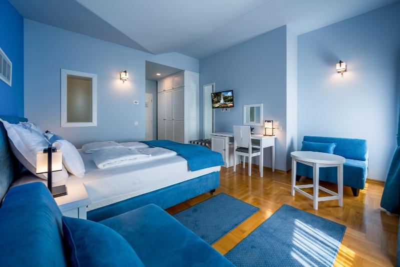 Hotel Domino - image 3