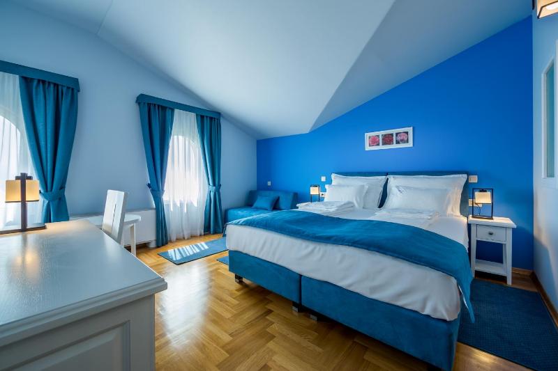 Hotel Domino - image 11