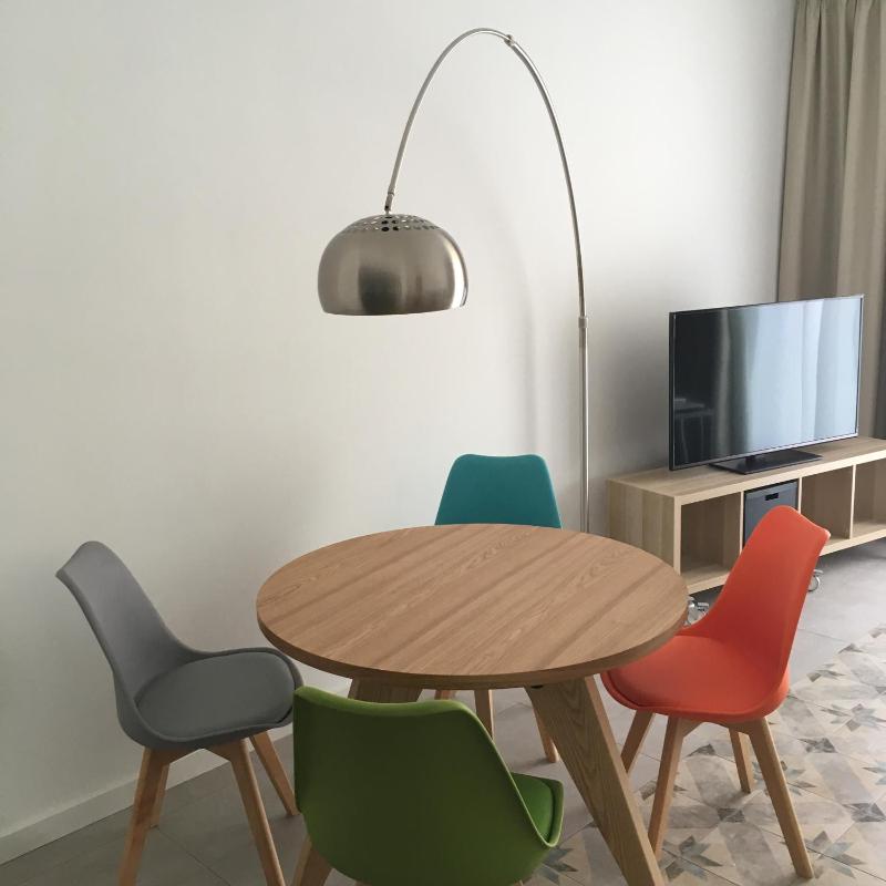 Studio Apartment image 3