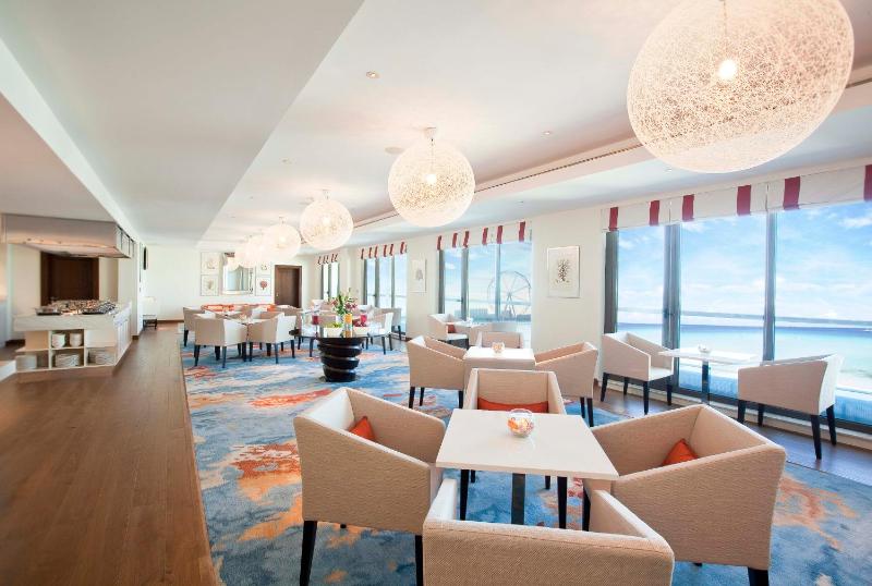 Club Room with Sea View image 2