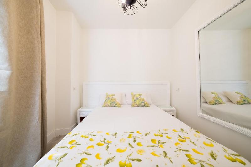 Studio Apartment image 3