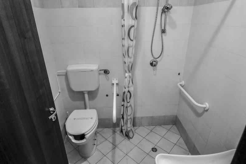 Double Room - Disability Access image 3