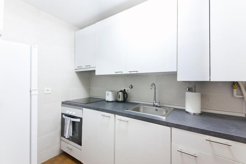 City Beach Living - image 2