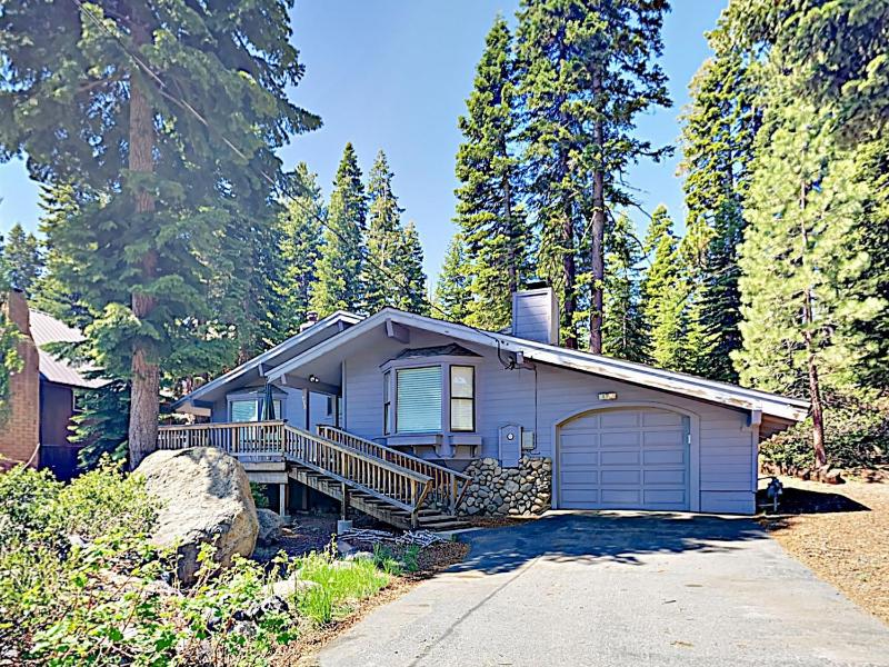 Three-Bedroom House image 2