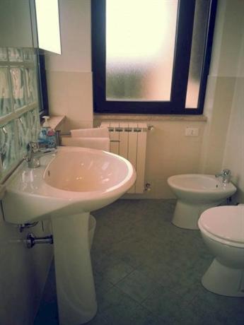 Double Room with Private Bathroom image 3