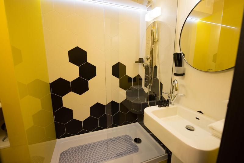 Superior King Room image 2