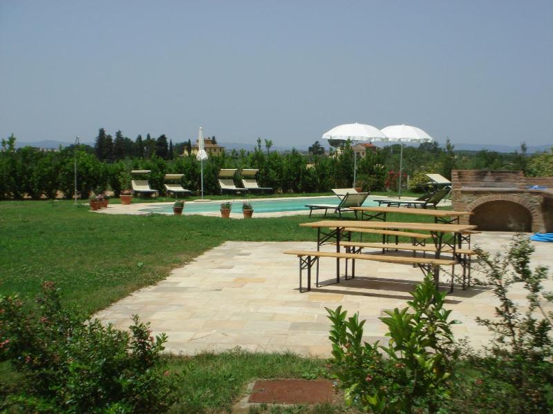 One-Bedroom Apartment with Garden View image 4