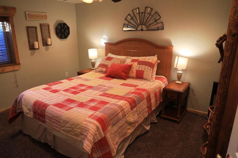 Five-Bedroom House image 3