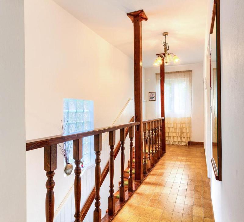 Two-Bedroom Apartment with Terrace and Sea View image 2