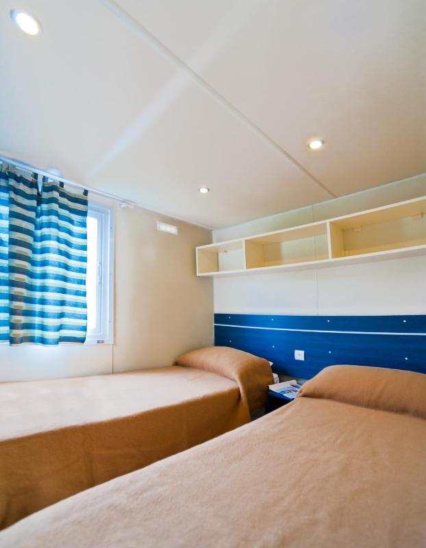 Mobile Home image 4
