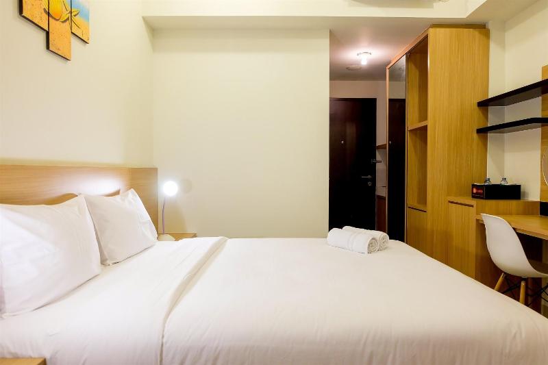 Elegant Studio No Kitchen Apartment Mustika Golf Residence By Travelio - image 12