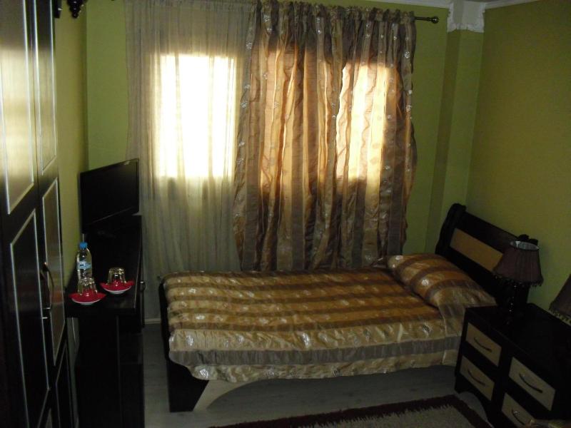 Single Room image 3
