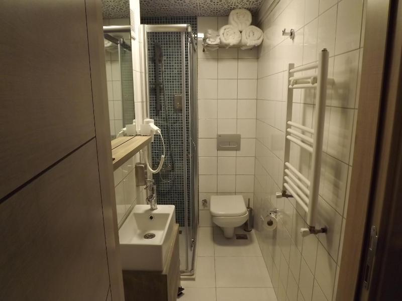 Standard Double Room image 2