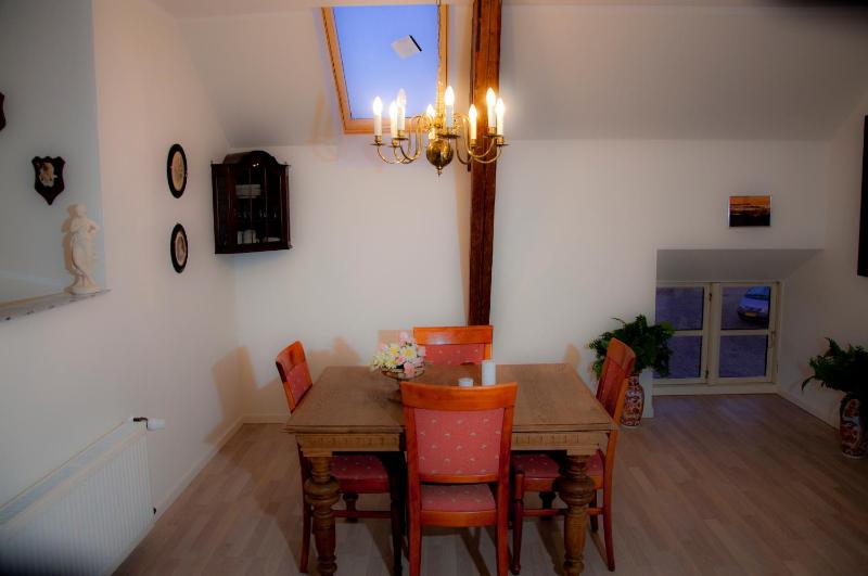 Apartment (6 Adults) image 1