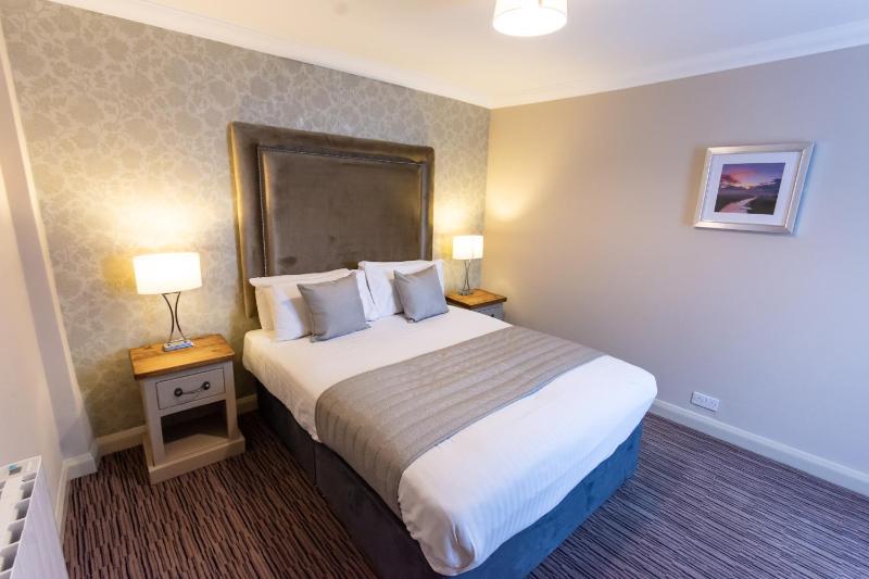 One-Bedroom Apartment image 1