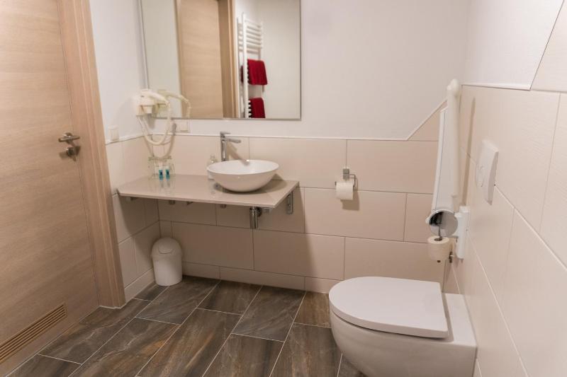 Classic Room image 2