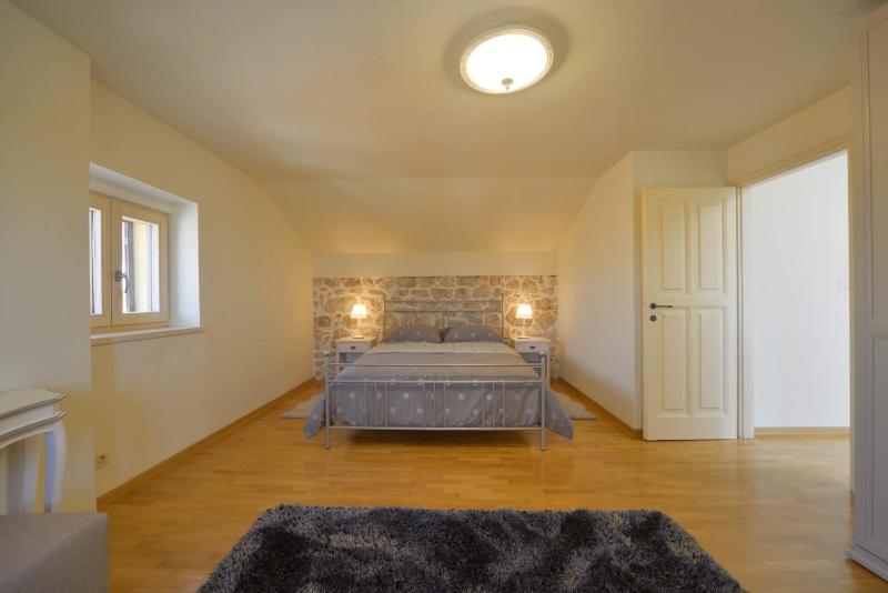 Villa image 3