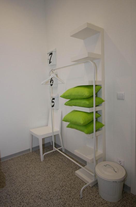 Twin Room with Shared Bathroom image 3
