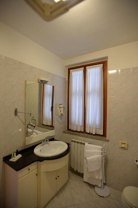 Superior Double Room (1 Adult) image 4