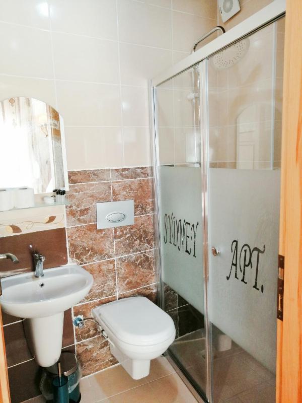 Apartment image 3