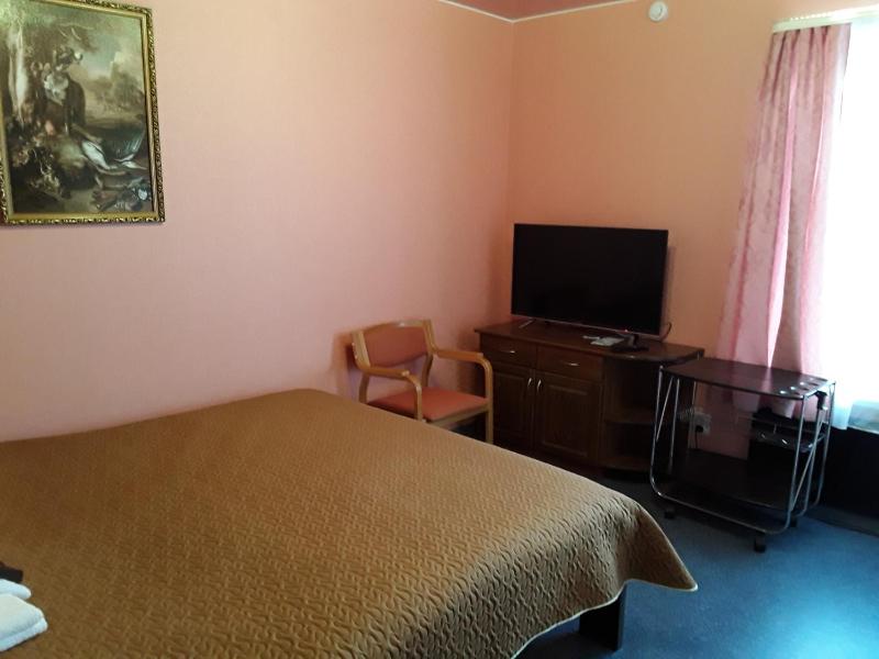 Standard Double Room image 2