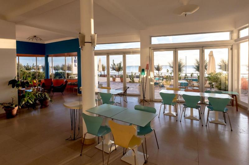 Hotel Le Trident Thyrsé - image 37