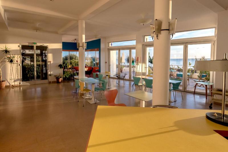 Hotel Le Trident Thyrsé - image 4
